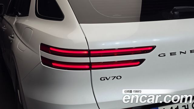 Genesis GV70 2.5T Gasoline AWD 2025 — фото 23