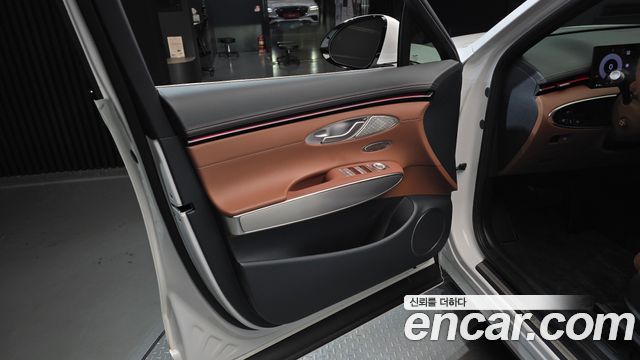 Genesis GV70 2.5T Gasoline AWD 2025 — фото 24
