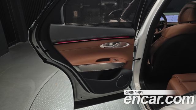 Genesis GV70 2.5T Gasoline AWD 2025 — фото 25