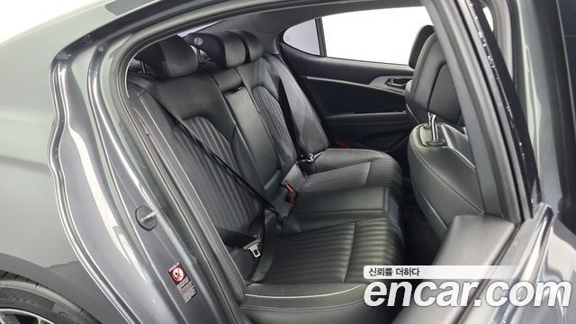 Genesis G70 2.0T Supreme 2018 — фото 11