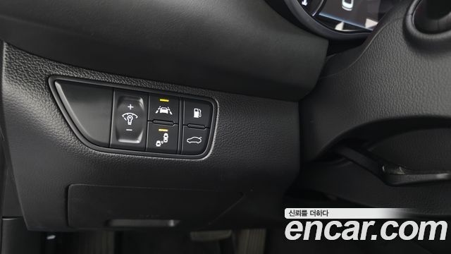 Genesis G70 2.0T Supreme 2018 — фото 18