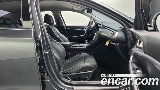 Genesis G70 2.0T Supreme 2018 — фото 26