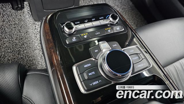 Genesis EQ900 3.8 GDI AWD Premium Luxury 2016 — фото 18