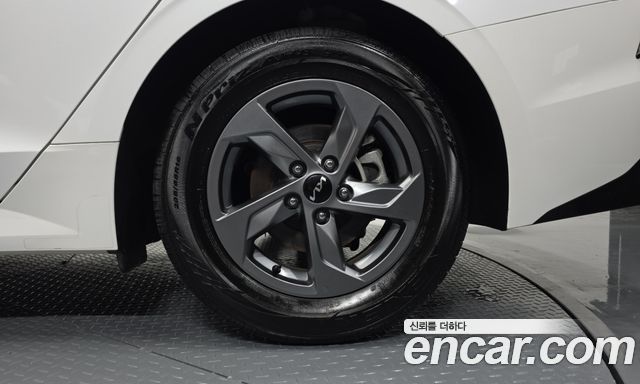 Kia K5 (III) 2.0 LPi(Rent) Trendy 2025 — фото 27