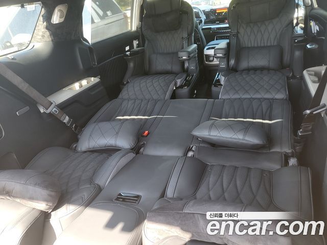 Kia Carnival (IV) HEV 9-Seater Hi-Limousine (Special vehicle)