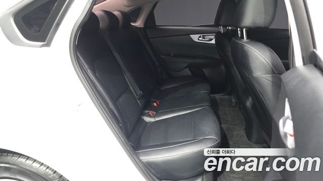 Kia K3 (II) 1.6 Trendy 2023 — фото 12
