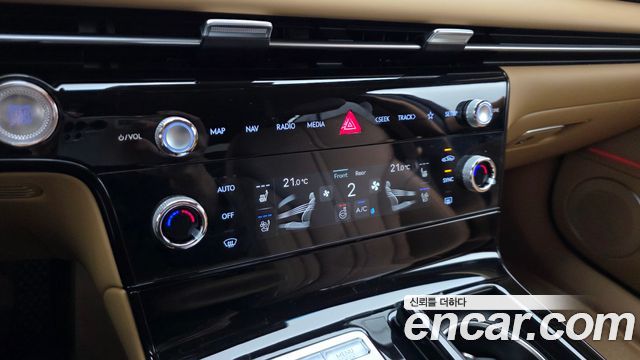 Genesis G80 (RG3) Gasoline 2.5 Turbo AWD 2025 — фото 18