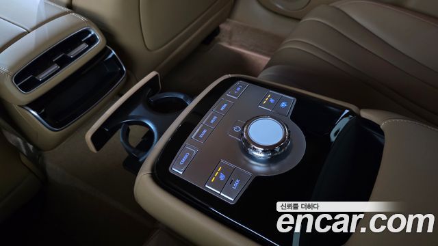 Genesis G80 (RG3) Gasoline 2.5 Turbo AWD 2025 — фото 29