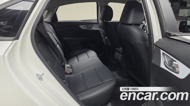 Kia K3 (II) 1.6 Prestige 2022 — фото 11