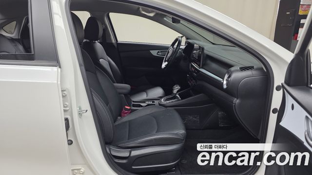 Kia K3 (II) 1.6 Prestige 2022 — фото 26
