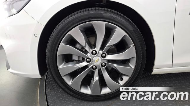 Chevrolet Malibu 2.0 Turbo LTZ Premium 2017 — фото 5