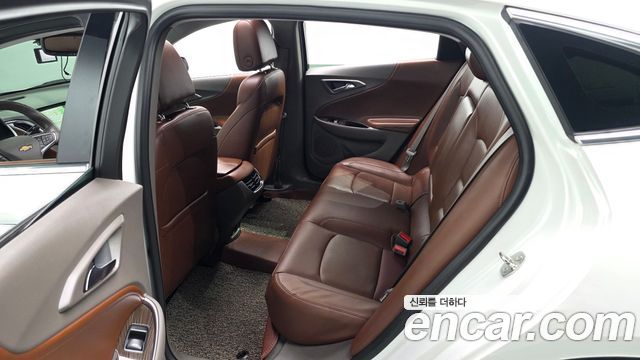 Chevrolet Malibu 2.0 Turbo LTZ Premium 2017 — фото 12