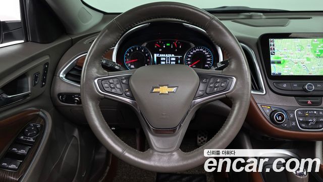 Chevrolet Malibu 2.0 Turbo LTZ Premium 2017 — фото 13