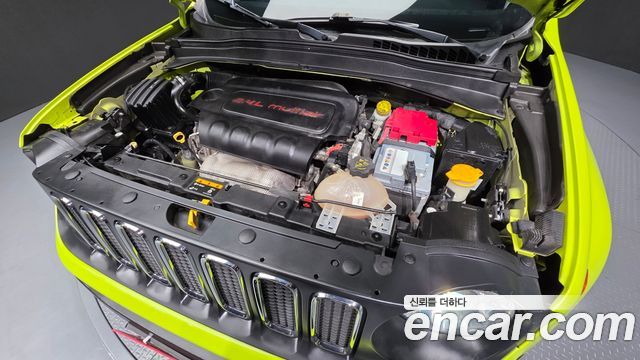 Jeep Renegade 2.4 Longitude High 2018 — фото 6