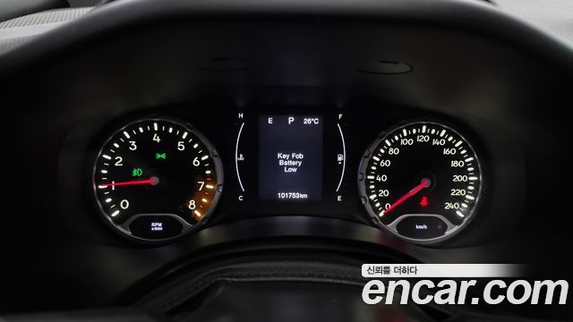 Jeep Renegade 2.4 Longitude High 2018 — фото 8