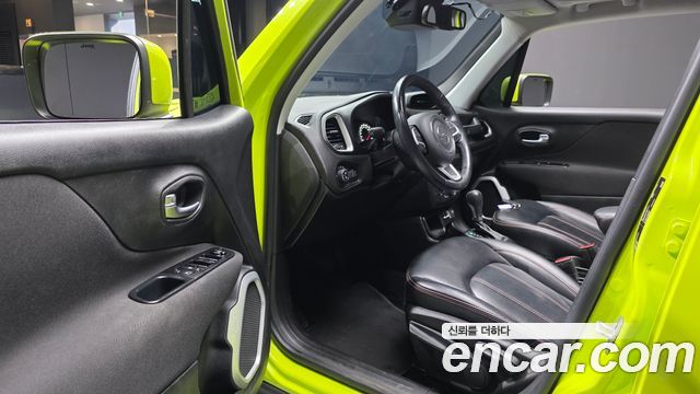 Jeep Renegade 2.4 Longitude High 2018 — фото 10