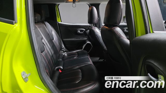Jeep Renegade 2.4 Longitude High 2018 — фото 11