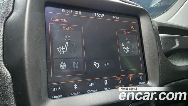 Jeep Renegade 2.4 Longitude High 2018 — фото 13