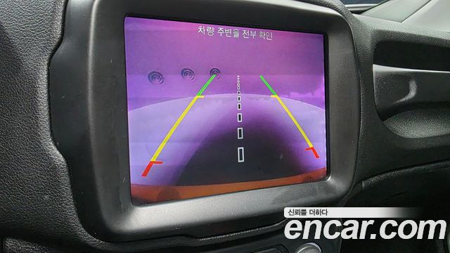 Jeep Renegade 2.4 Longitude High 2018 — фото 16