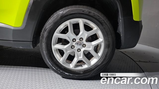 Jeep Renegade 2.4 Longitude High 2018 — фото 21