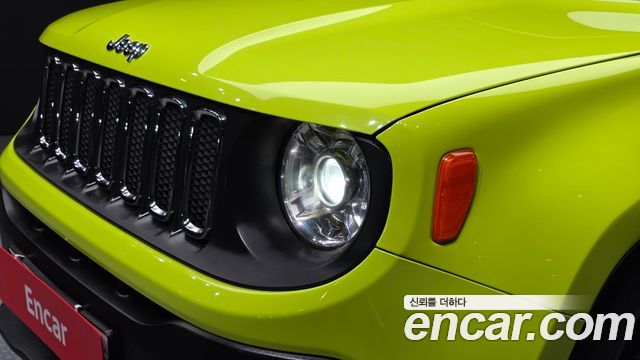 Jeep Renegade 2.4 Longitude High 2018 — фото 22