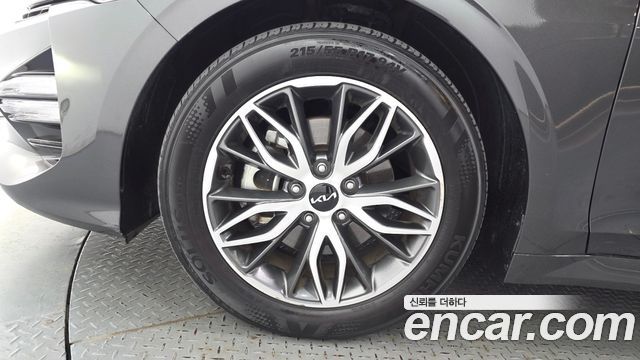 Kia K5 (III) 2.0 Trendy 2023 — фото 5