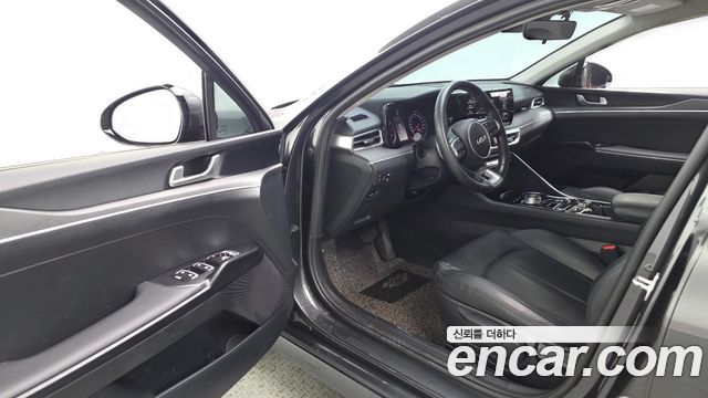 Kia K5 (III) 2.0 Trendy 2023 — фото 10
