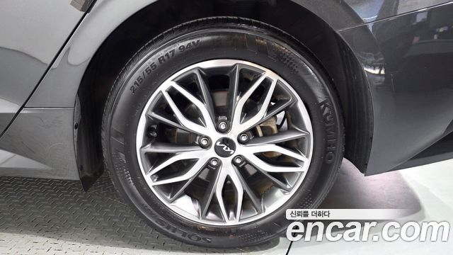 Kia K5 (III) 2.0 Trendy 2023 — фото 21