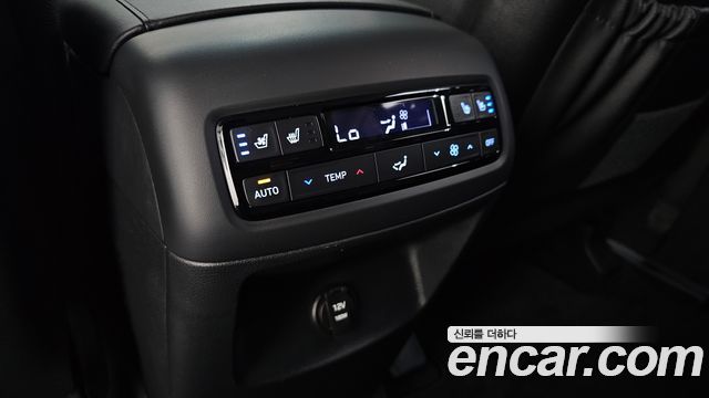 Hyundai Palisade Diesel 2.2 2WD Le Blanc 2024 — фото 31