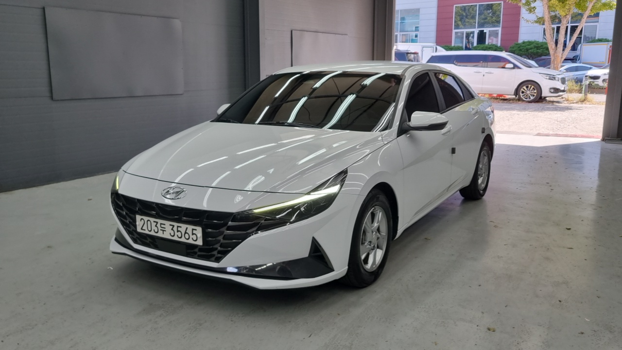 Hyundai Avante (CN7) 1.6 Modern