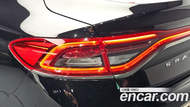 Hyundai Grandeur (IG) 3.0 Exclusive Special 2019 — фото 23