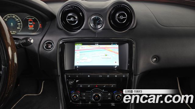 Jaguar XJ 3.0 SC AWD Portfolio LWB X351 2016 — фото 15
