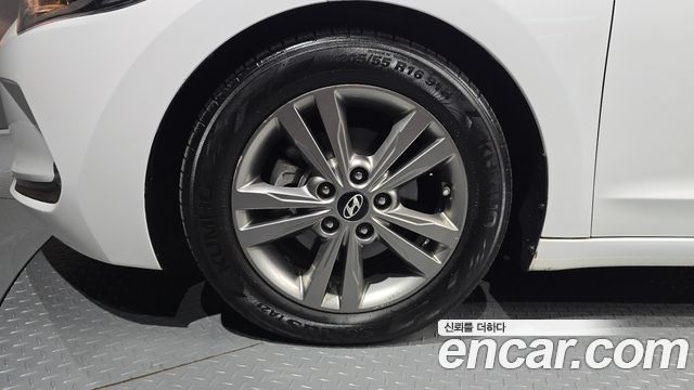 Hyundai Avante (AD) 1.6 e-VGT SMART Special 2016 — фото 5