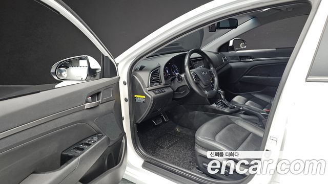 Hyundai Avante (AD) 1.6 e-VGT SMART Special 2016 — фото 10