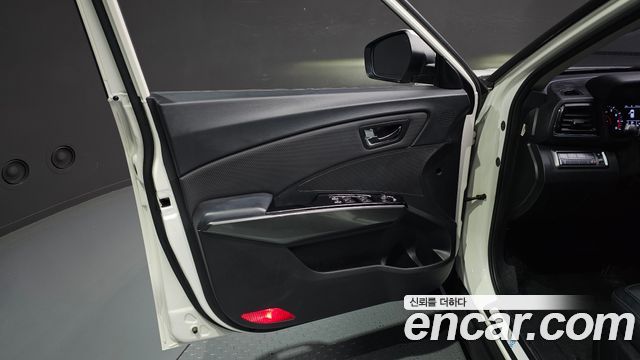 KG Mobility (SsangYong) Very New Tivoli Gasoline 1.5 2WD V5 2020 — фото 24