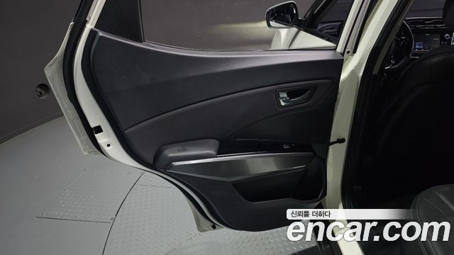 KG Mobility (SsangYong) Very New Tivoli Gasoline 1.5 2WD V5 2020 — фото 25