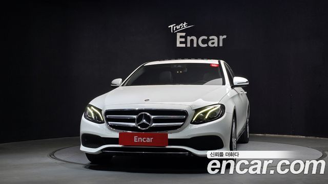 Mercedes-Benz E-Class (W213) E200 Avantgarde 2017 — фото 3