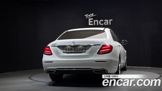 Mercedes-Benz E-Class (W213) E200 Avantgarde 2017 — фото 4