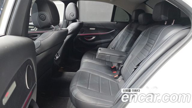 Mercedes-Benz E-Class (W213) E200 Avantgarde 2017 — фото 12