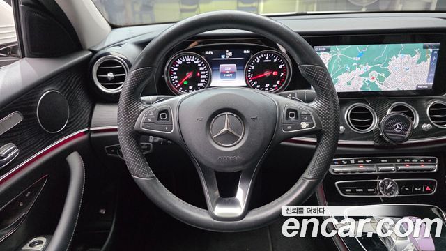 Mercedes-Benz E-Class (W213) E200 Avantgarde 2017 — фото 13