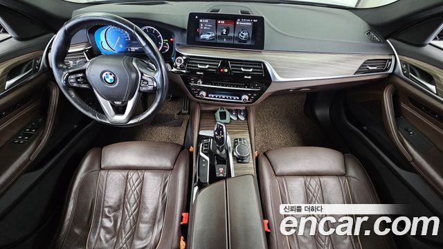 BMW 5 Series (G30) 520d xDrive M Sport Package Plus 2018 — фото 7