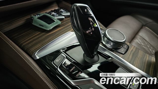 BMW 5 Series (G30) 520d xDrive M Sport Package Plus 2018 — фото 9