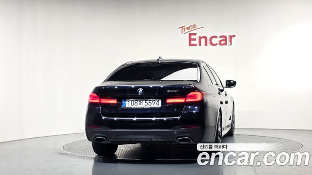 BMW 5 Series (G30) 530i M Sport Package 2023 — фото 4