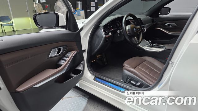 BMW 3 Series (G20) 320d Touring M Sport 2022 — фото 10