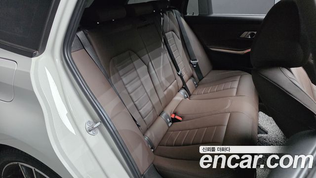 BMW 3 Series (G20) 320d Touring M Sport 2022 — фото 11