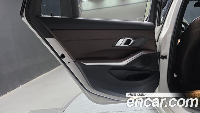BMW 3 Series (G20) 320d Touring M Sport 2022 — фото 25