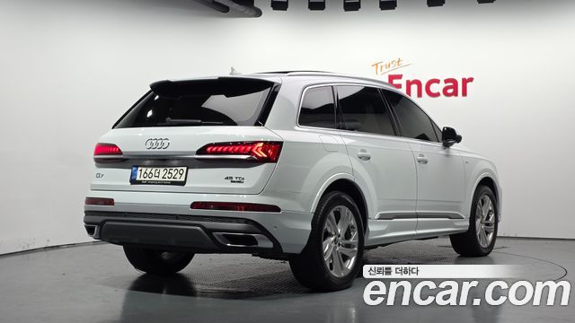 Audi Q7 (4M) 45 TDI Quattro Premium 2022 — фото 2