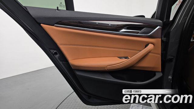 BMW 5 Series (G30) 520i M Sport 2021 — фото 25