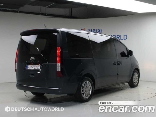 Hyundai Staria Tourer 11-Seater Modern 2022 — фото 2