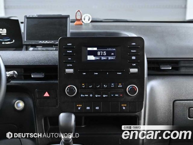 Hyundai Staria Tourer 11-Seater Modern 2022 — фото 18